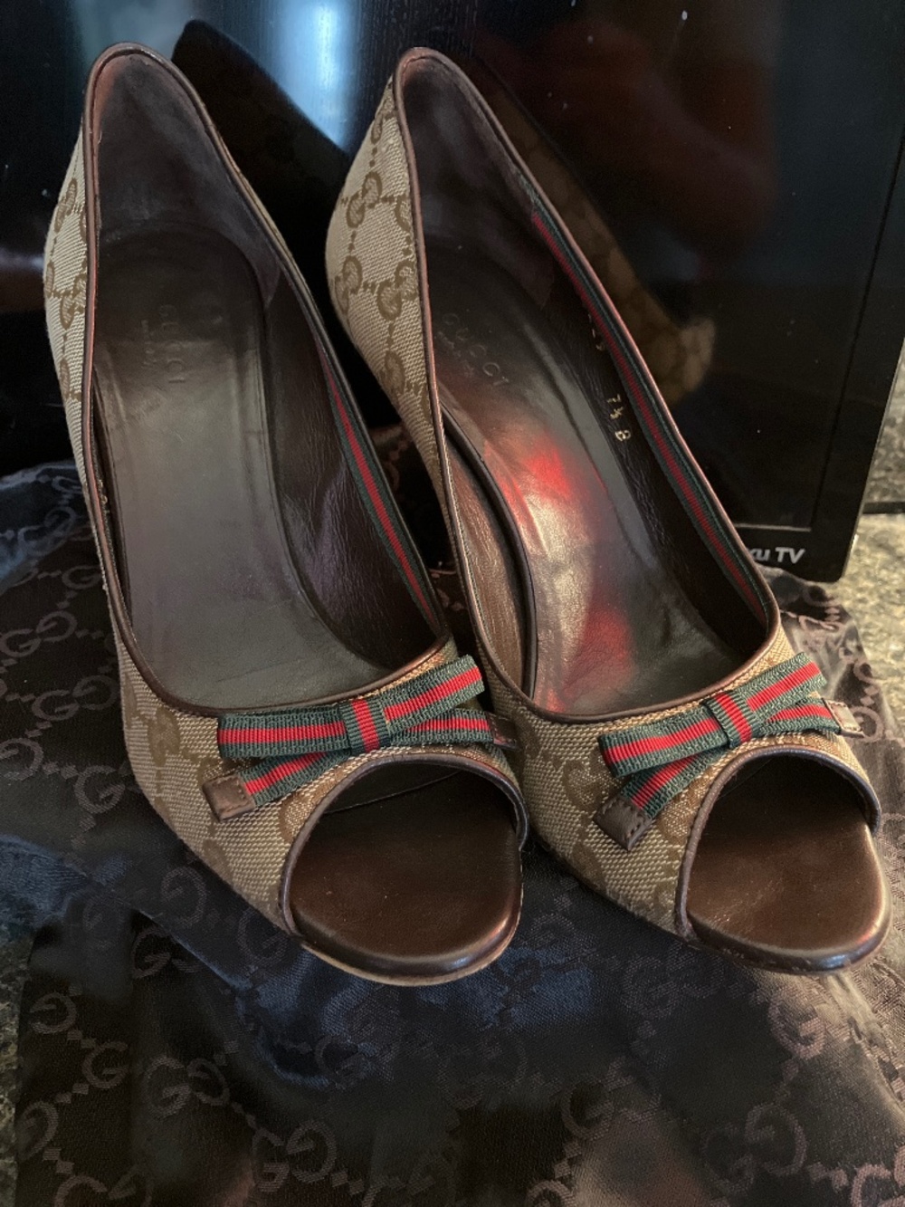 Gucci canvas peep toe pumps!